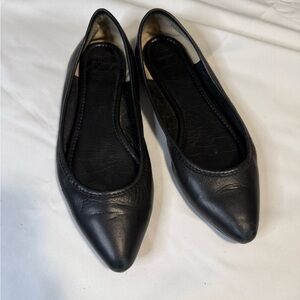 Frye Black Leather Women's Flats size 9